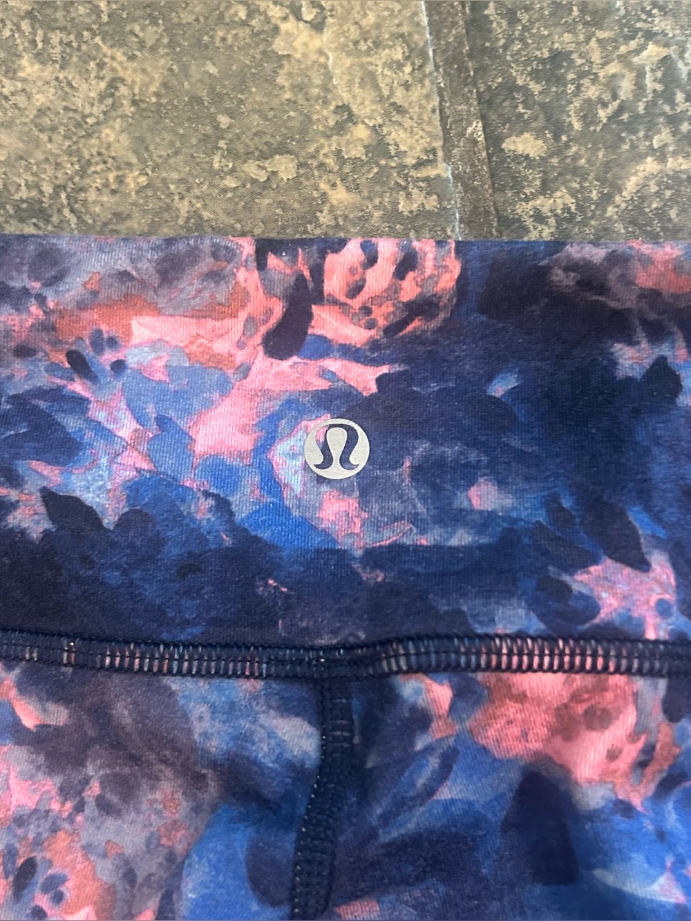 LULULEMON Energy Leggings W/ bra Moody Mirage Bark Berry Size 4 - Picture 7 of 9